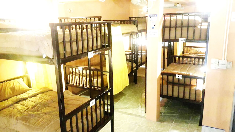 Shared Dormitory With Air Condition And Fan (18 Beds) photo 3