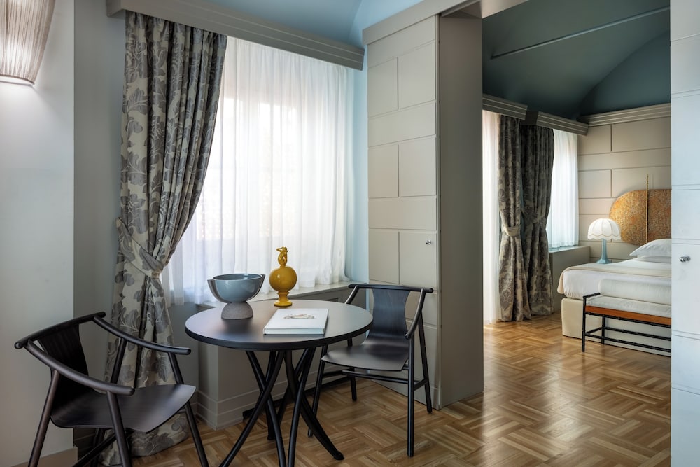 NINE SUITE - Photo 4