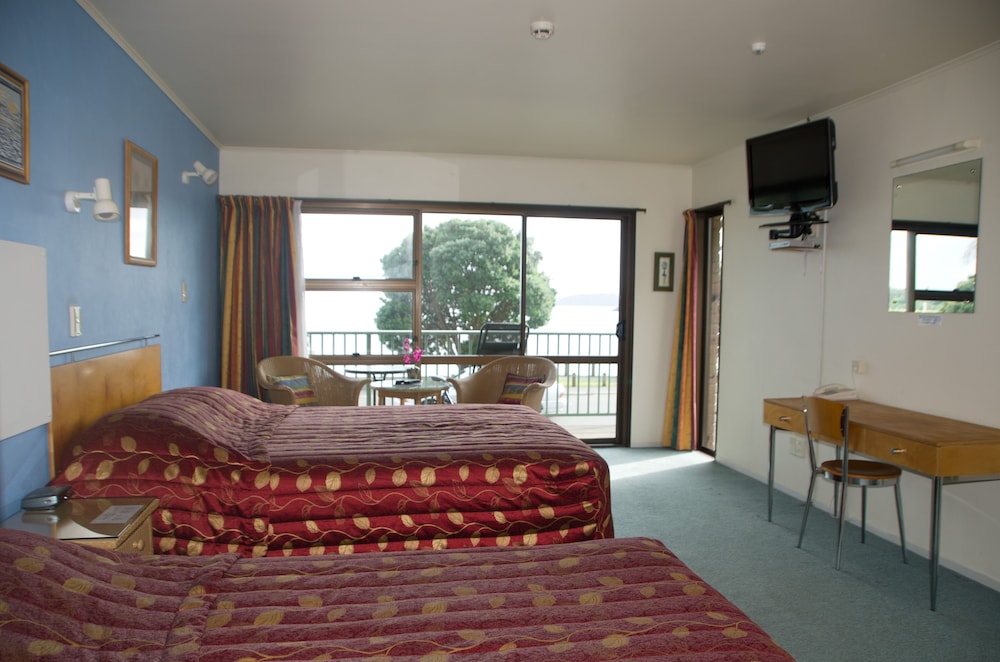 Studio, 1 Bedroom, Garden View photo 2