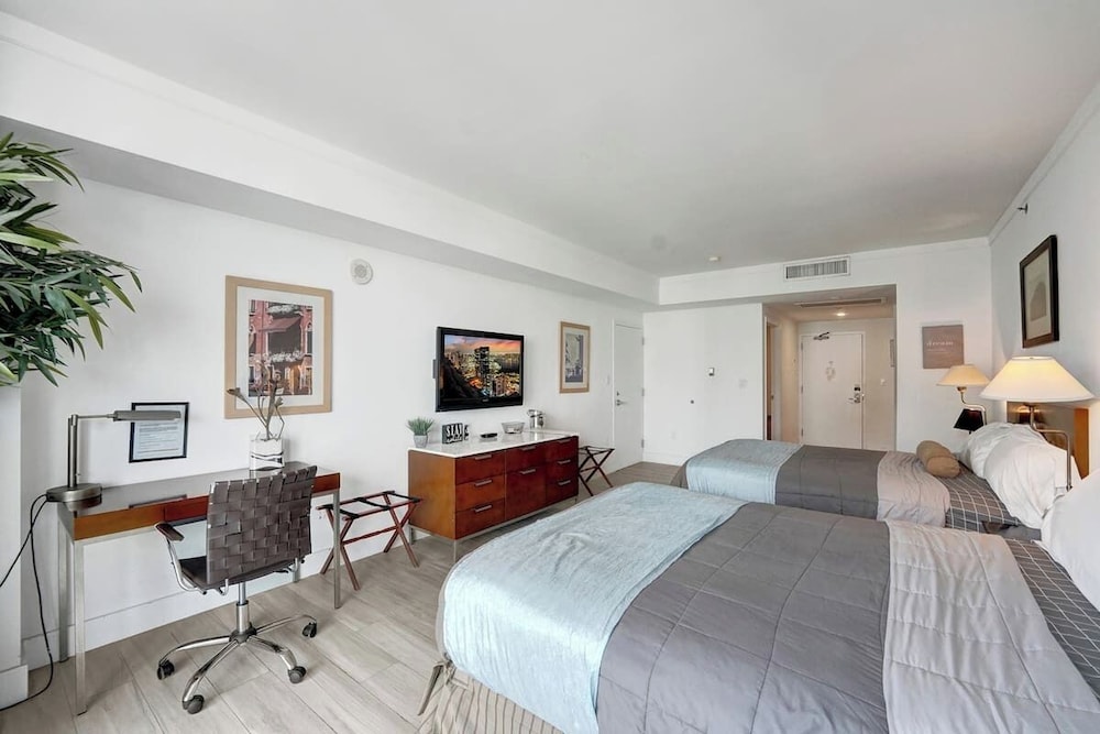 Classic Condo, 2 Queen Beds photo 1