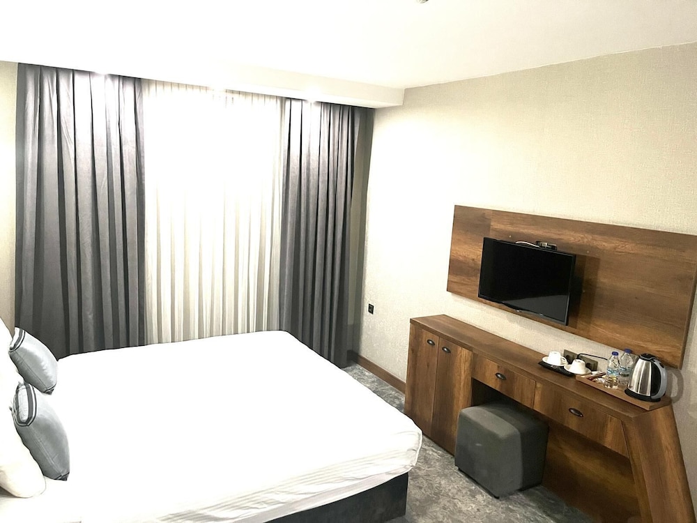 Economy Room (No Window) - Photo 3