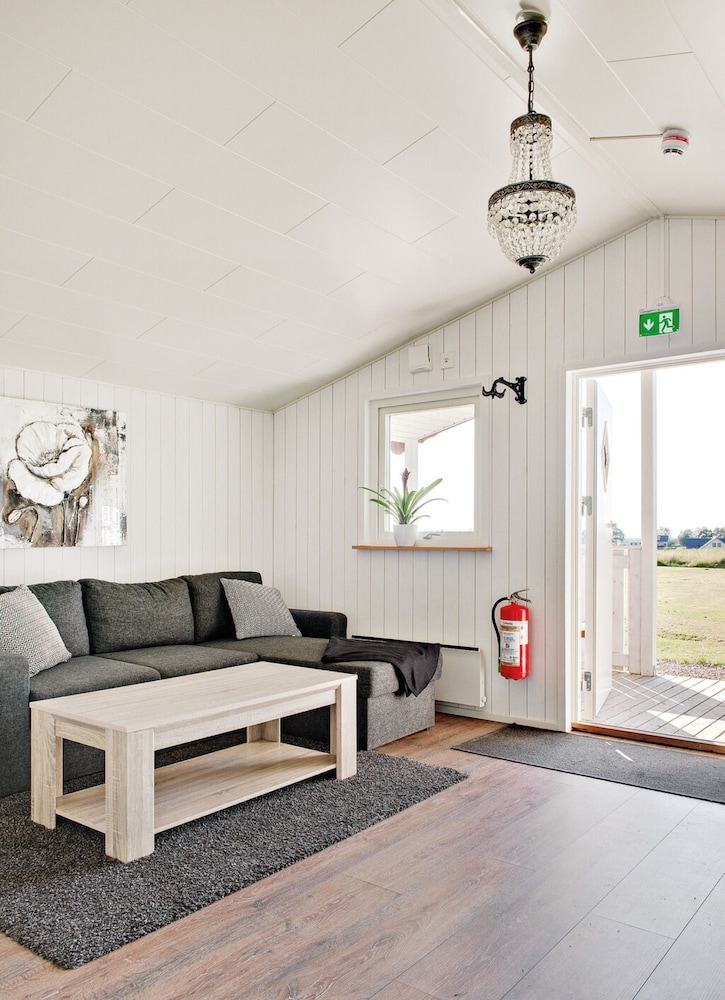Family Cabin, 2 Bedrooms, Garden Area photo 3