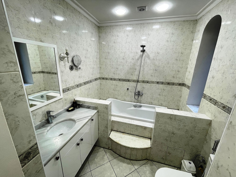 Classic Triple Room - Photo 20