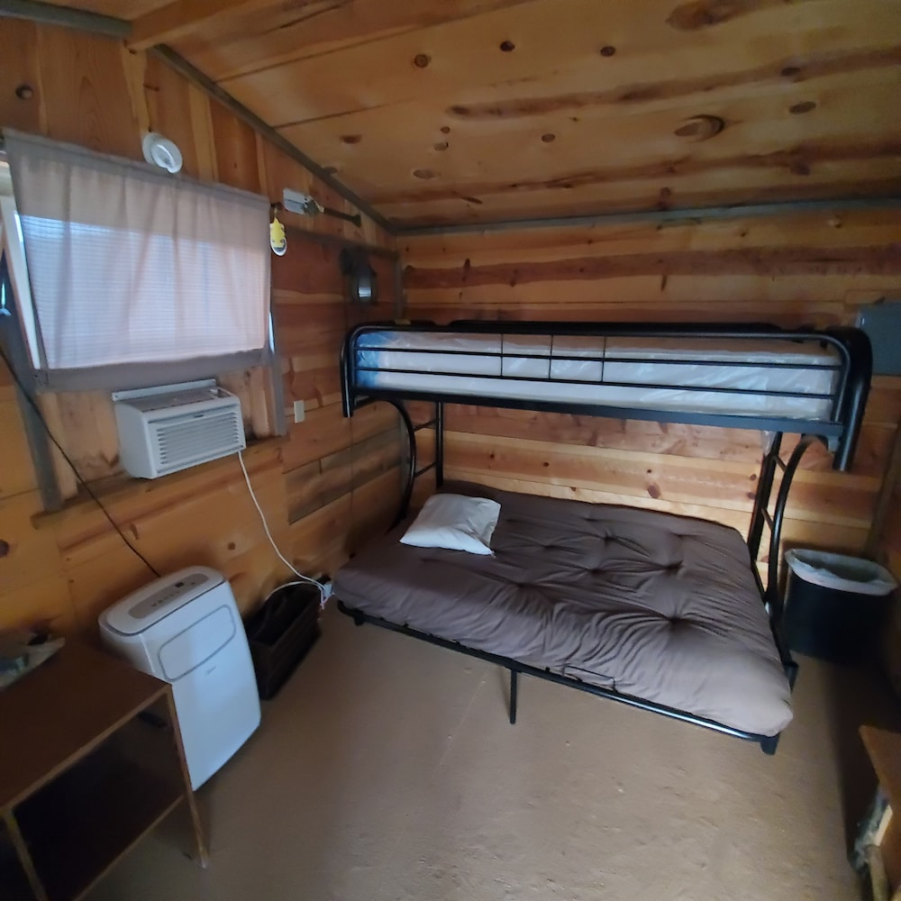 Cabin photo 1