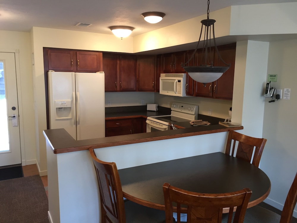 Suite, 1 Bedroom photo 2