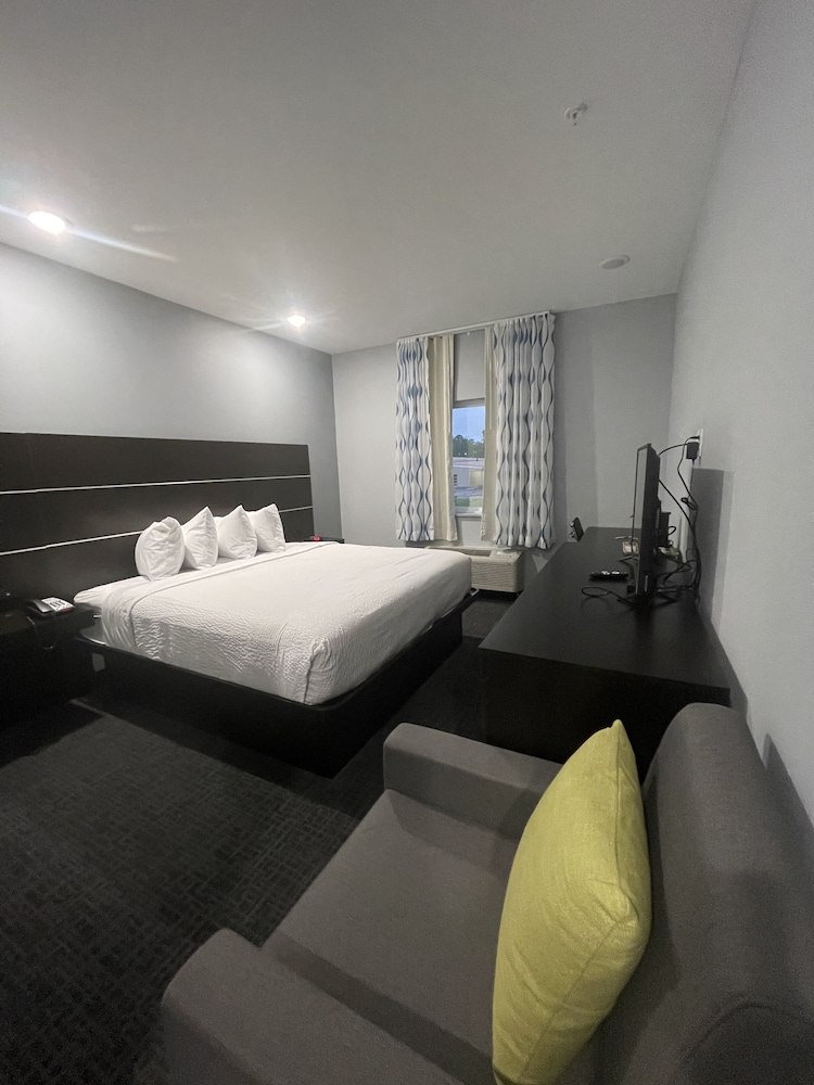 Studio, 1 King Bed, Non Smoking - Photo 2