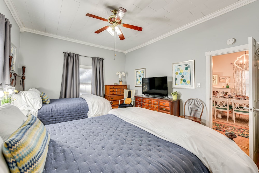 House (2 Bedrooms) photo 1