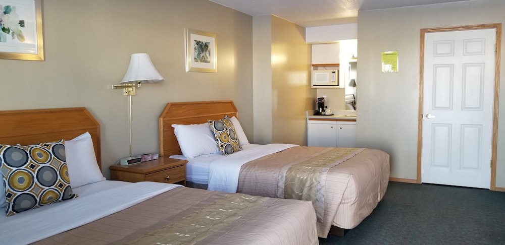 Deluxe Room, 2 Queen Beds photo 1