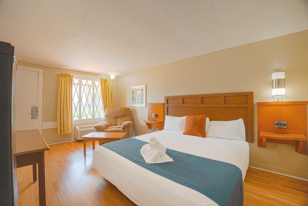 Liberty Inn and Suites Orlando - Kissimmee near Disney World, Photo 10