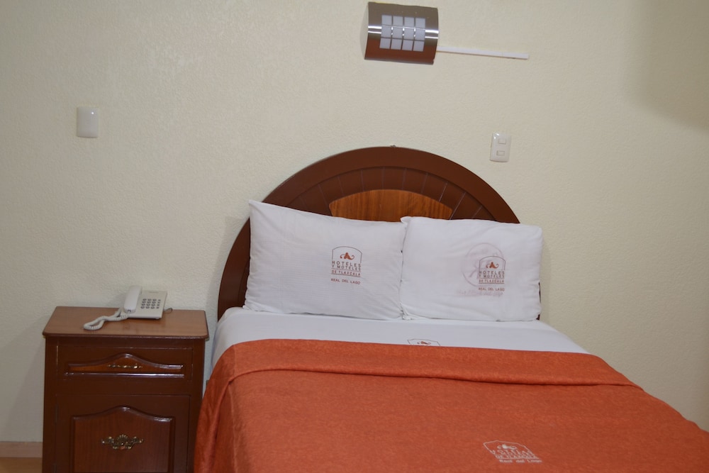 Basic Single Room, Multiple Bedrooms