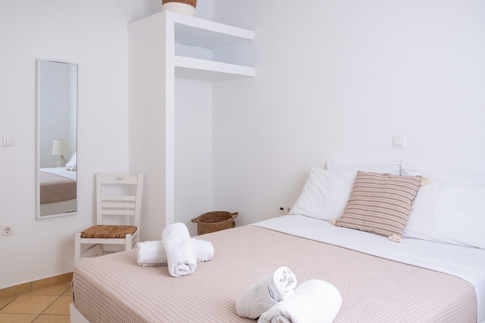 House, 1 Bedroom (1)