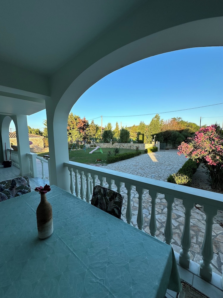 House, Garden View