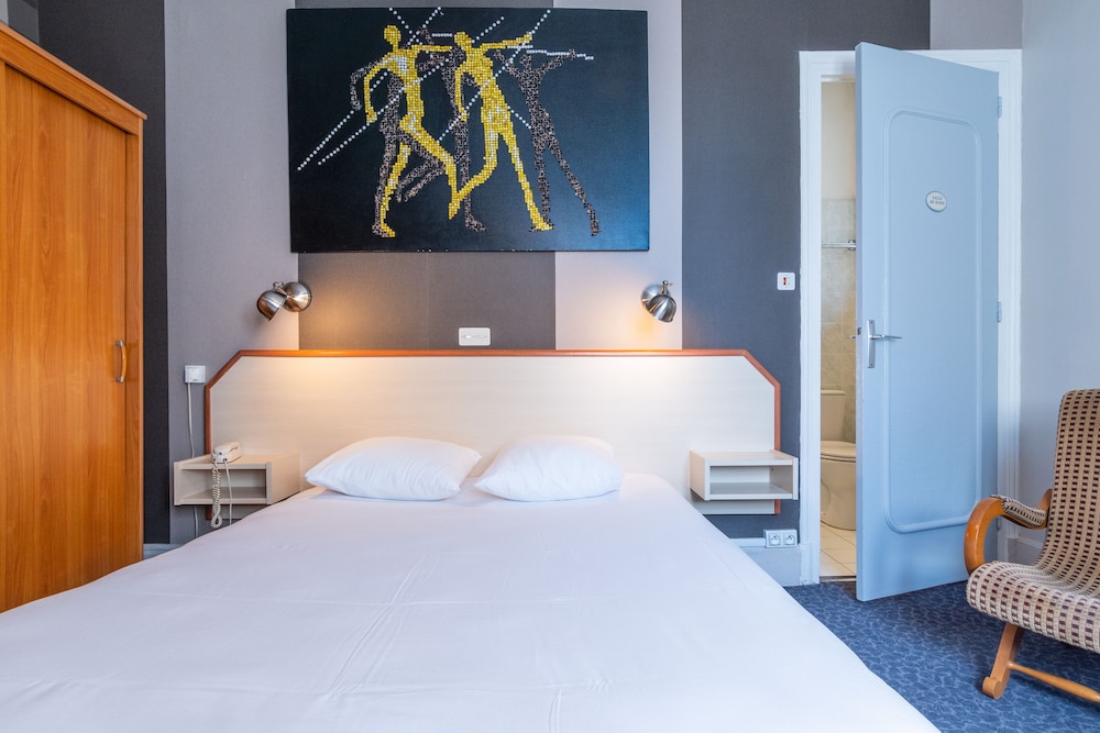 Standard Double Room - Photo 4