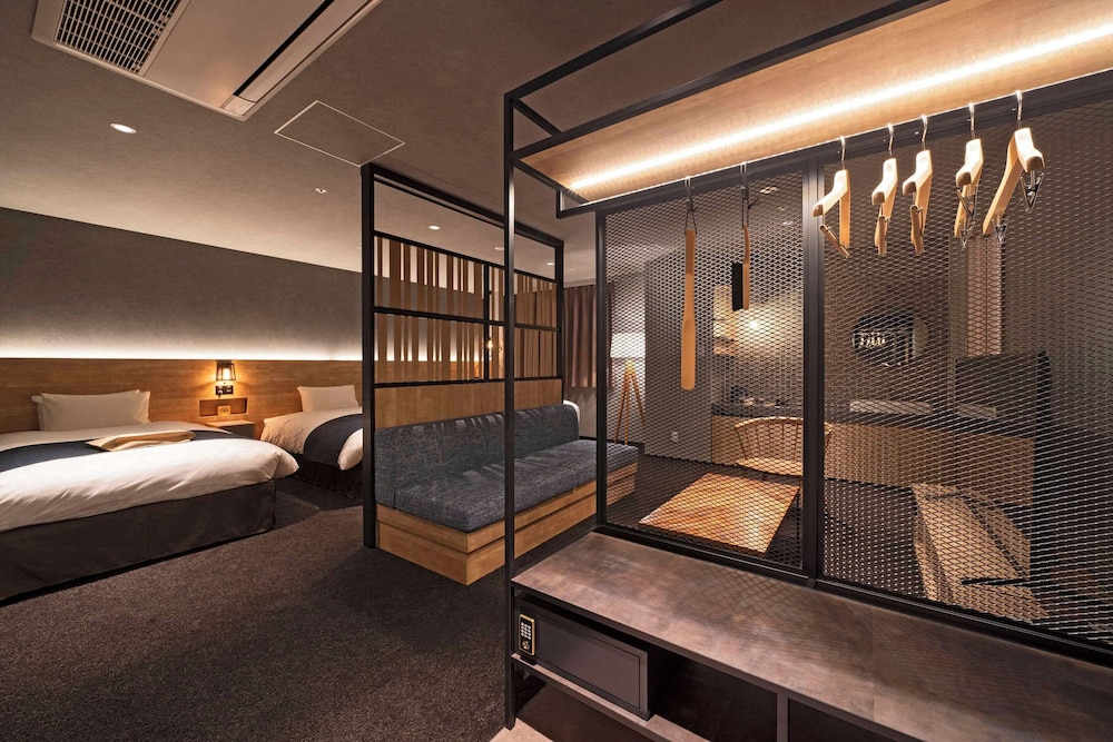 The Around Suite Room, Triple, Non Smoking - Photo 1
