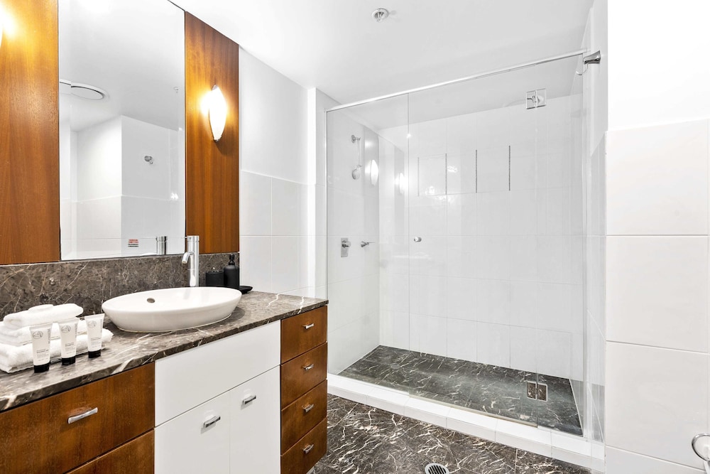Executive Apartment, 3 Bedrooms - Photo 2