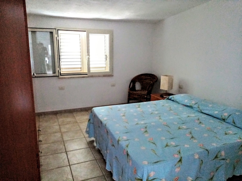 Apartment, 2 Bedrooms, Smoking, Patio photo 1