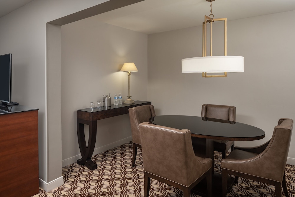 Executive Suite, 1 Double Bed, Corner photo 1