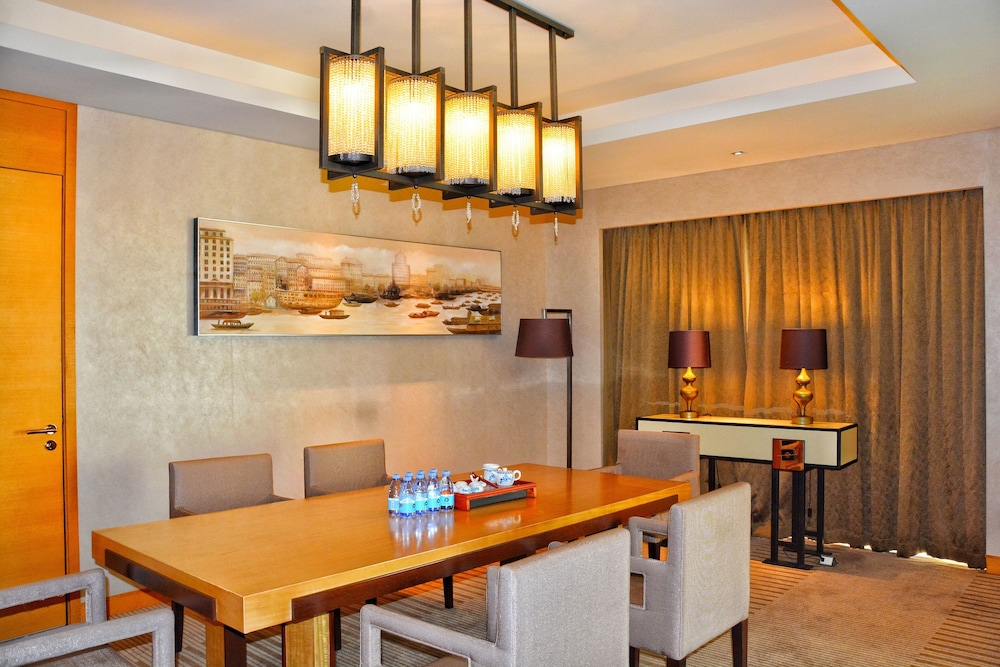 Premier Suite