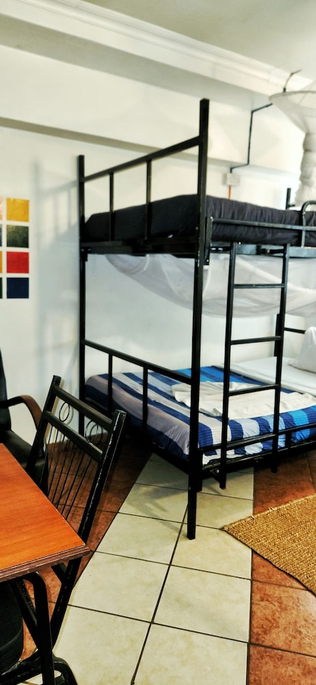 Economy Triple Room