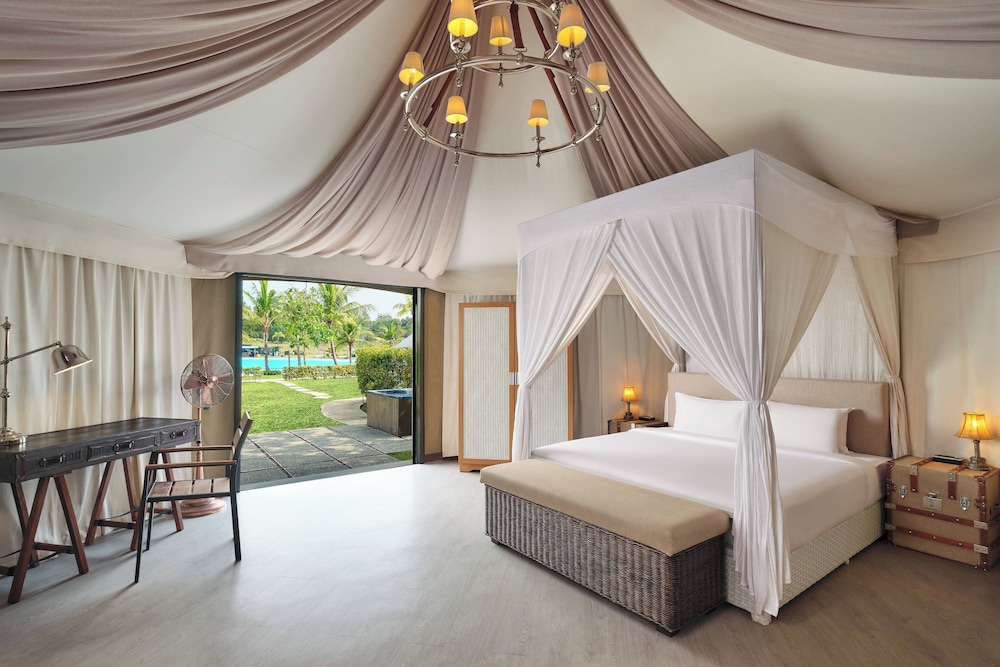 Tent, 1 King Bed with Sofa bed, Pool View (Whirlpool)
