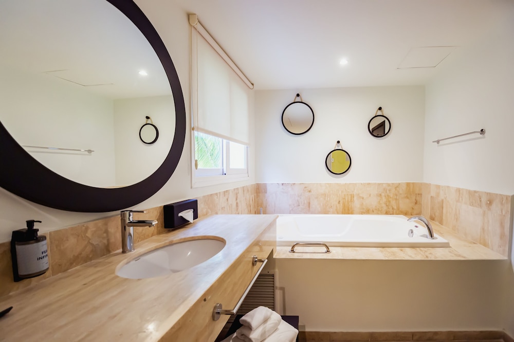 Suite, Garden View