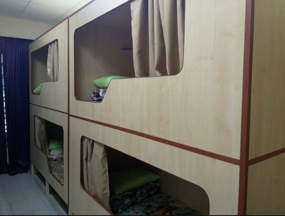 Bed in 6-Beds Female Dormitory Room