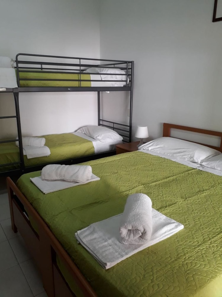 Family Triple Room photo 2