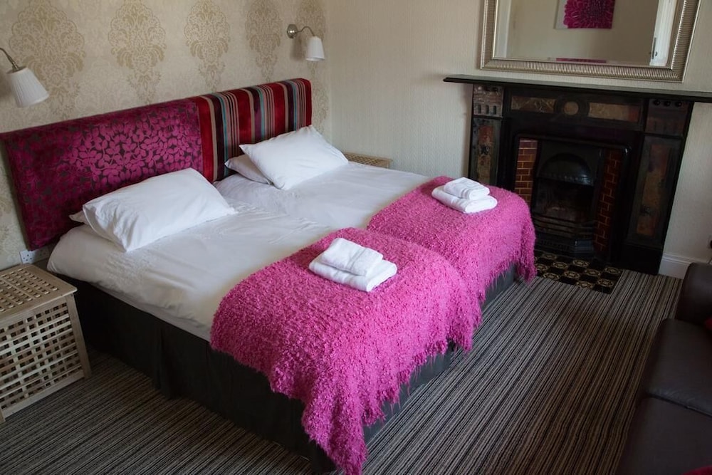 Twin Room, Ground Floor photo 1