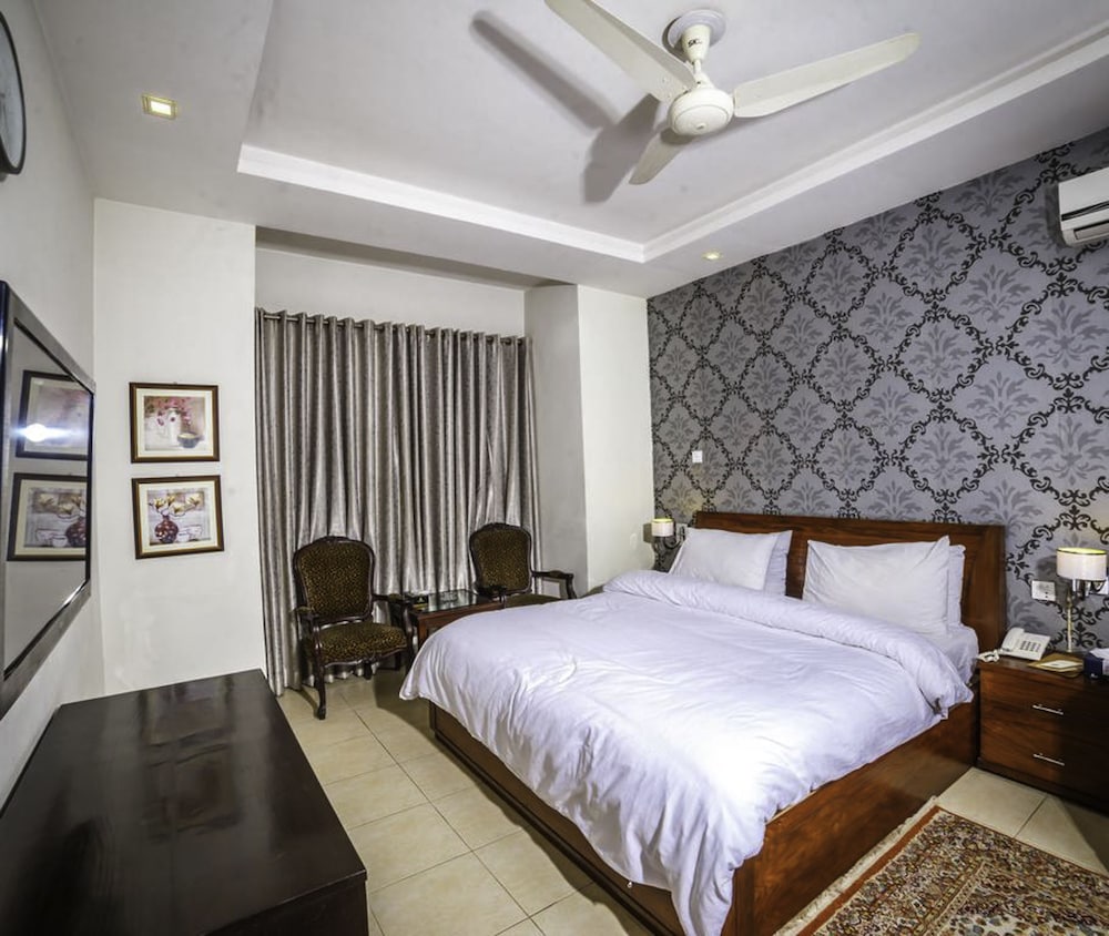 Deluxe Single Room