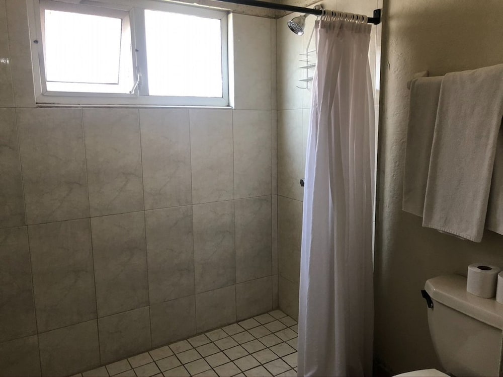 Standard Triple Room, Multiple Beds photo 2
