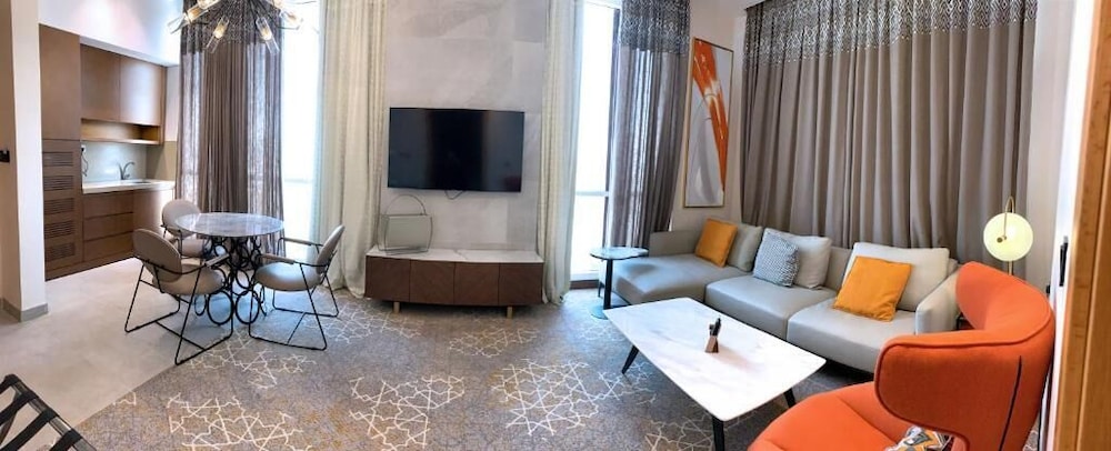 Family Room photo 1