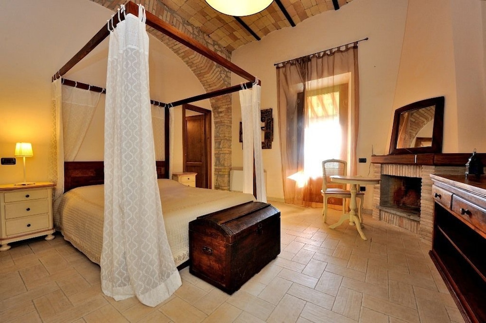 Junior Suite, Jetted Tub photo 1
