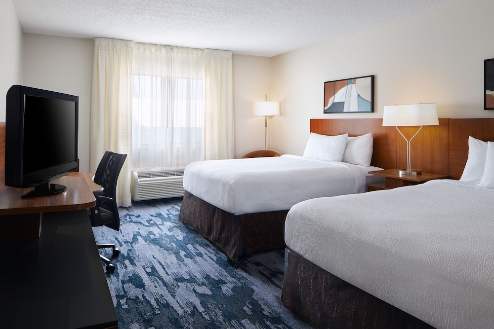 Room, 2 Queen Beds - Photo 1