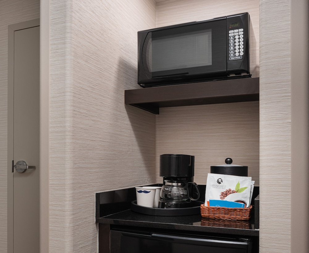 Room, Accessible, Bathtub - Photo 1