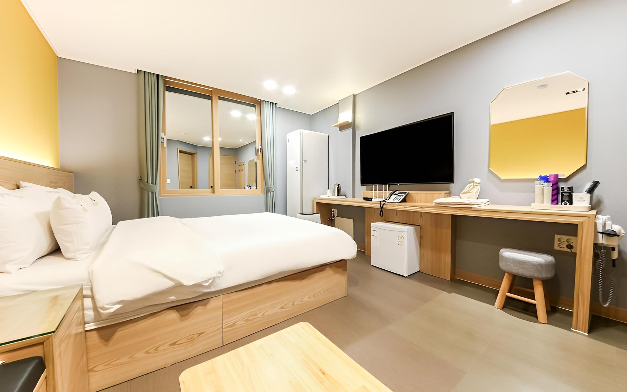 Room (Standard King (equipped with Ace Bed-) - Photo 7
