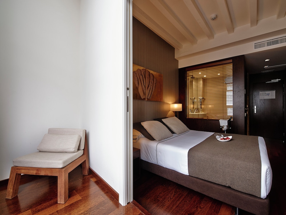 Superior Double Room - Photo 1