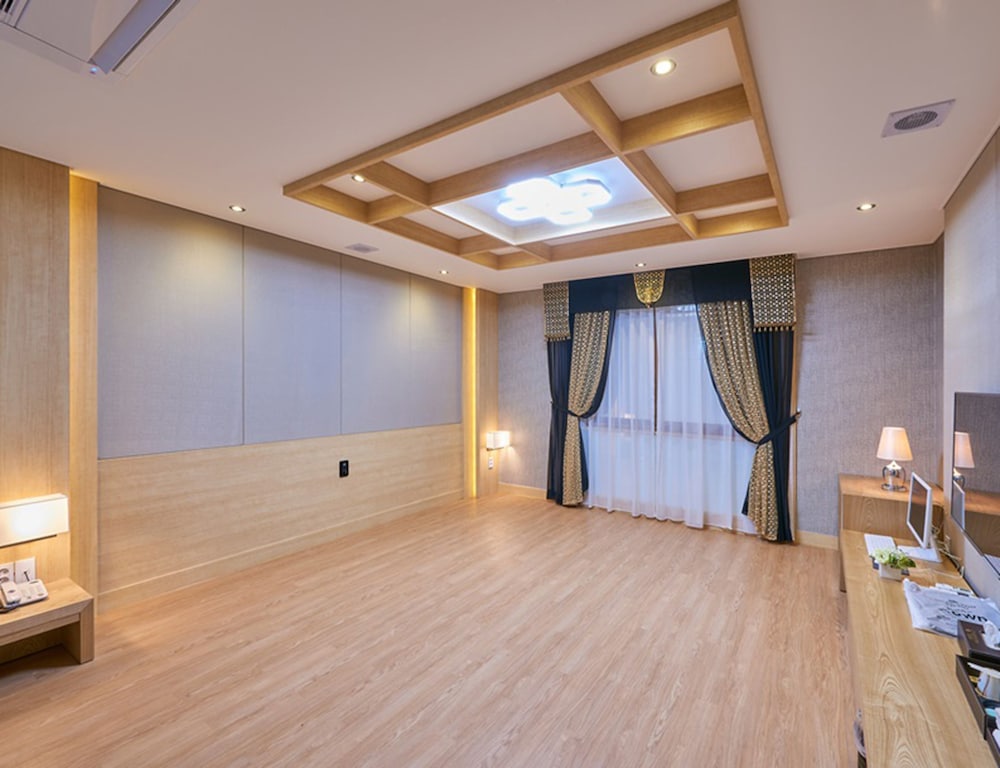 Family Room (Ondol) photo 2