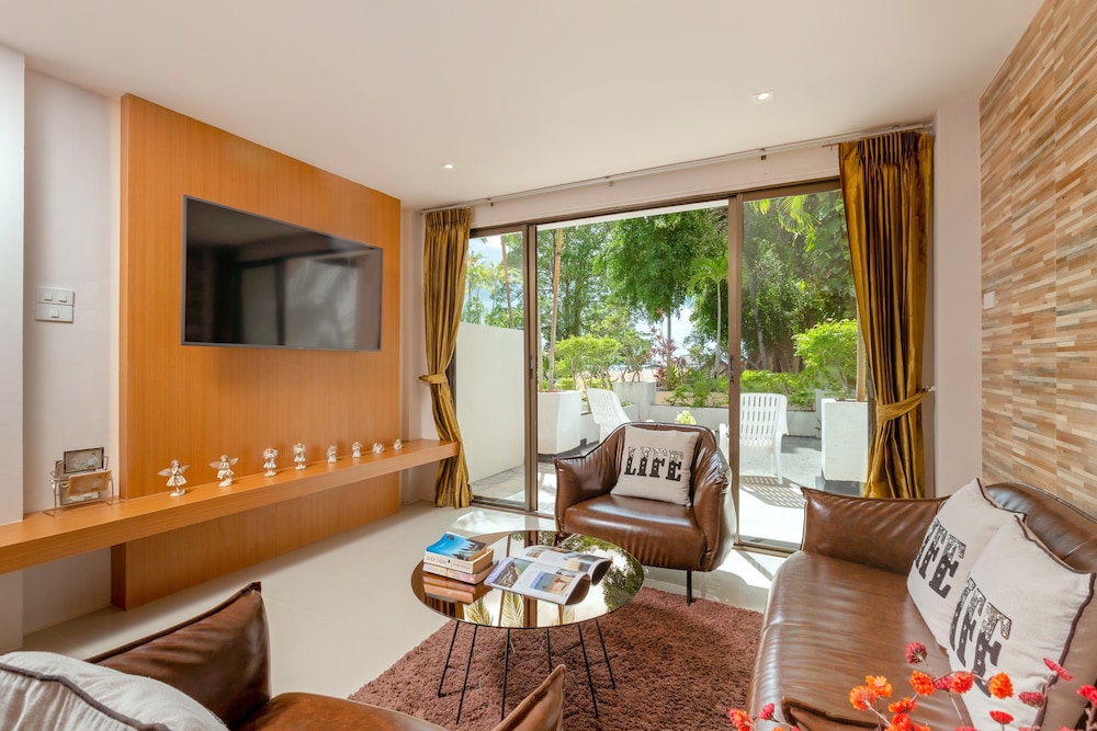 Family Suite with Terrace - Photo 8