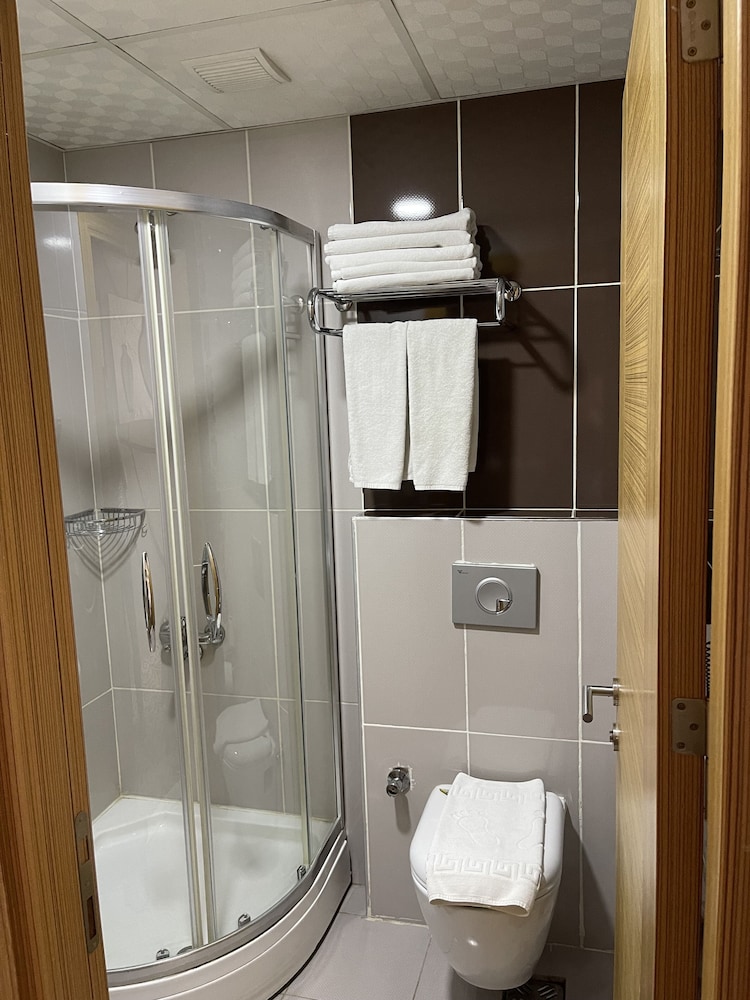 Standard Room photo 2