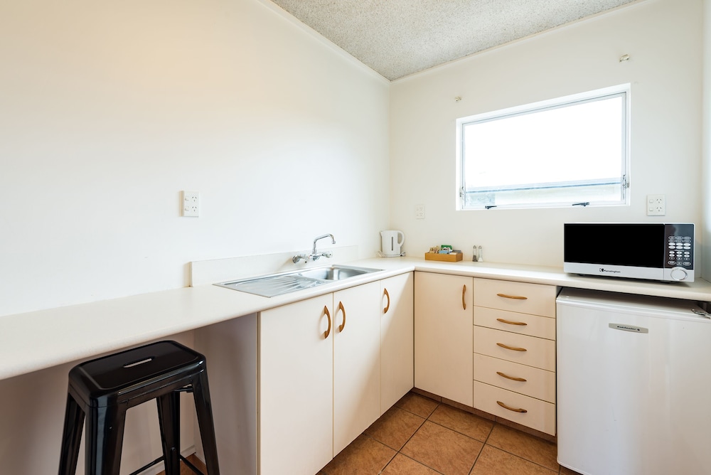 2 Bedroom Motel Unit - Photo 2