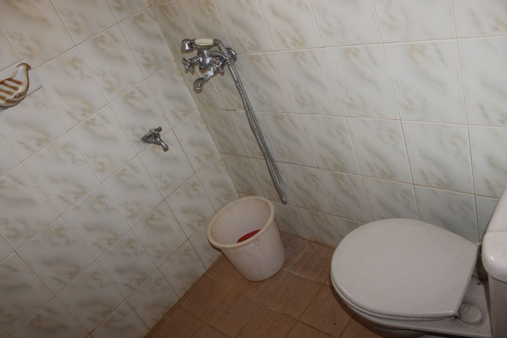 Economy Room, Shared Bathroom photo 3