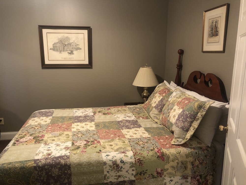 Standard Suite, 1 Queen Bed