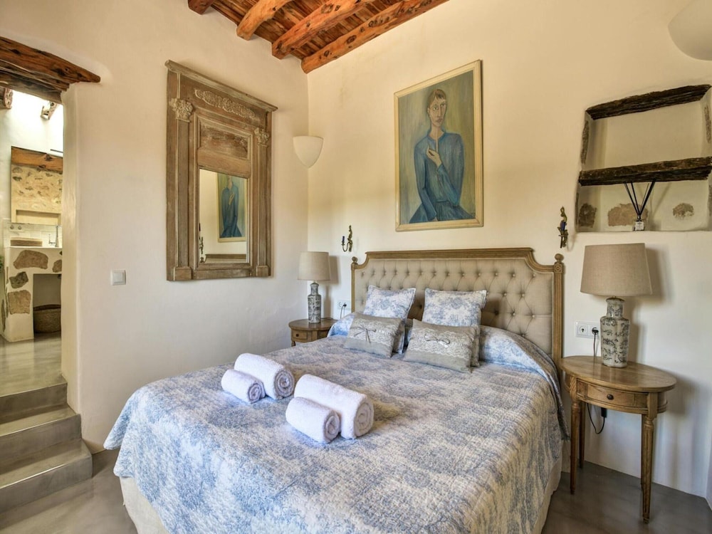 Villa photo 3