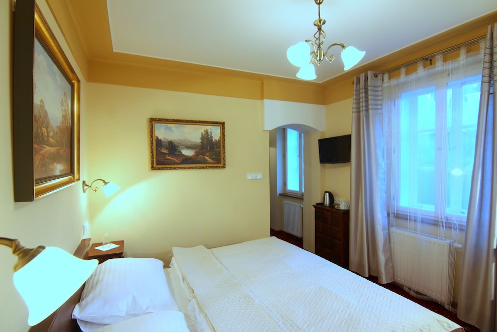 Standard Double Room, Ensuite, Park View
