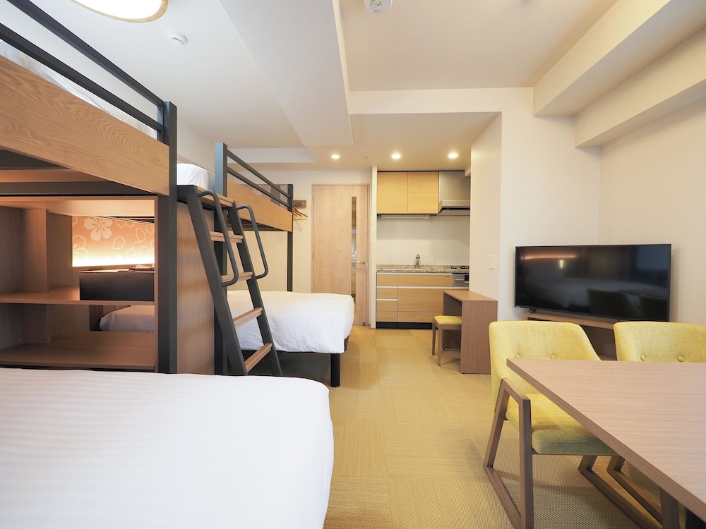 Twin & Loft Bed, Family Room