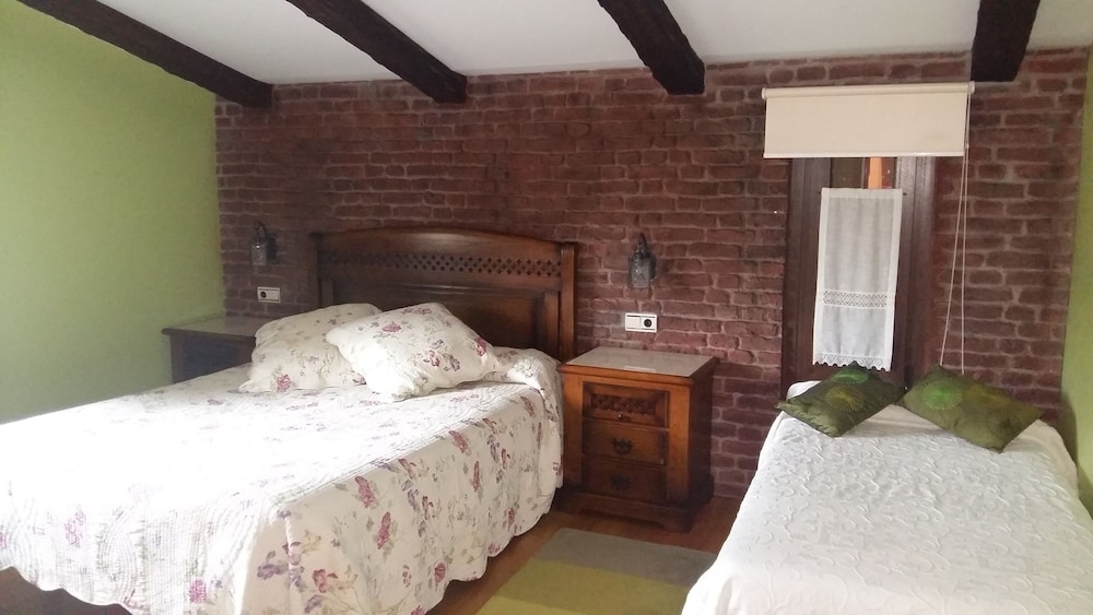 Quadruple Room, Mountain View photo 2