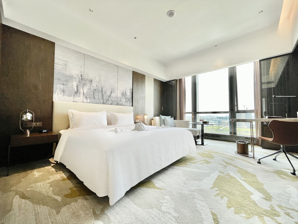 Comfort Room, 1 King Bed photo 1
