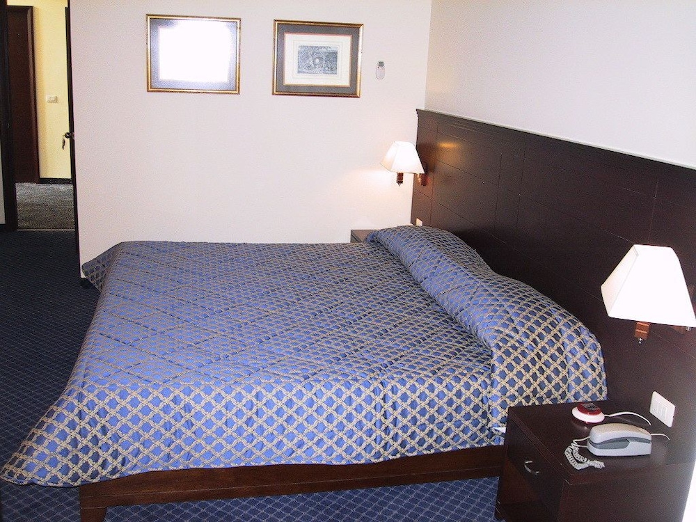 Junior Suite, 1 Bedroom, City View - Photo 2