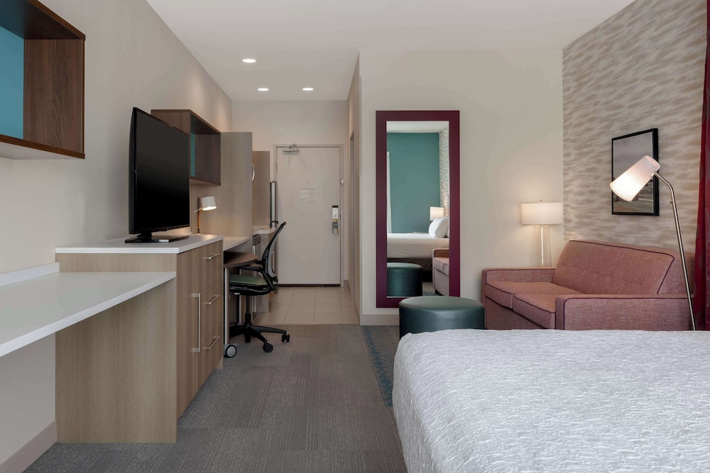 Studio Suite, 1 King Bed, Accessible, Bathtub photo 1