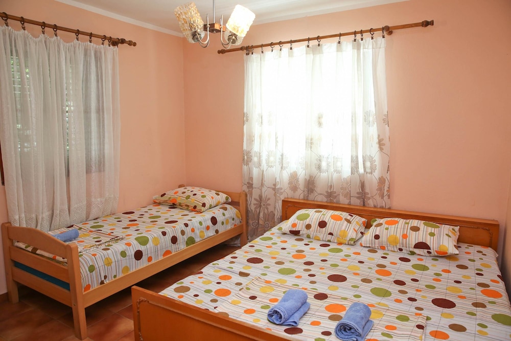 Basic Apartment